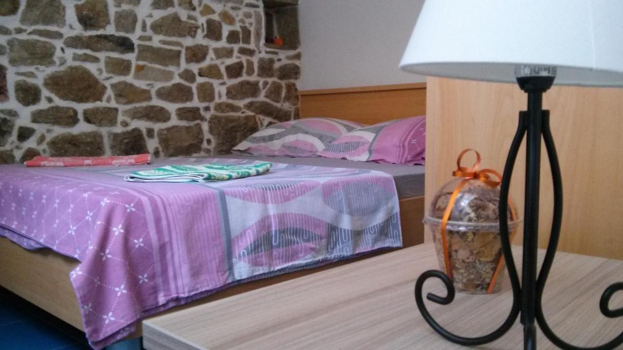 Holiday House Popovic Sućuraj Dış mekan fotoğraf