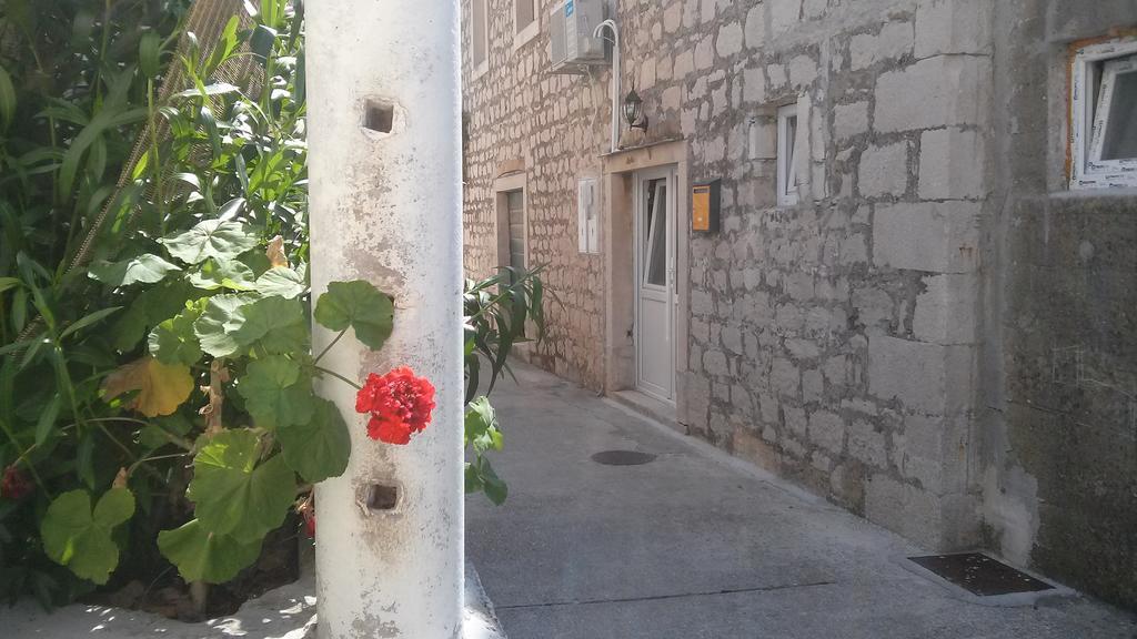 Holiday House Popovic Sućuraj Dış mekan fotoğraf