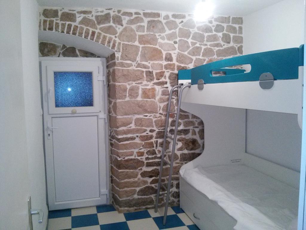 Holiday House Popovic Sućuraj Dış mekan fotoğraf