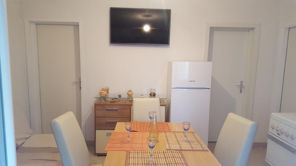 Holiday House Popovic Sućuraj Dış mekan fotoğraf