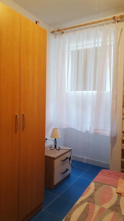 Holiday House Popovic Sućuraj Dış mekan fotoğraf