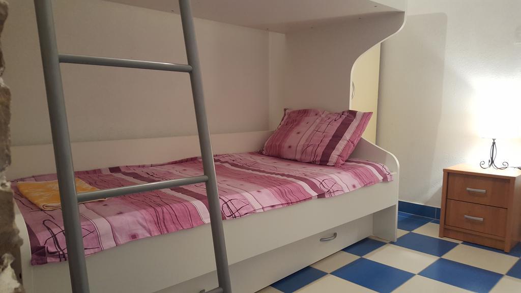 Holiday House Popovic Sućuraj Dış mekan fotoğraf