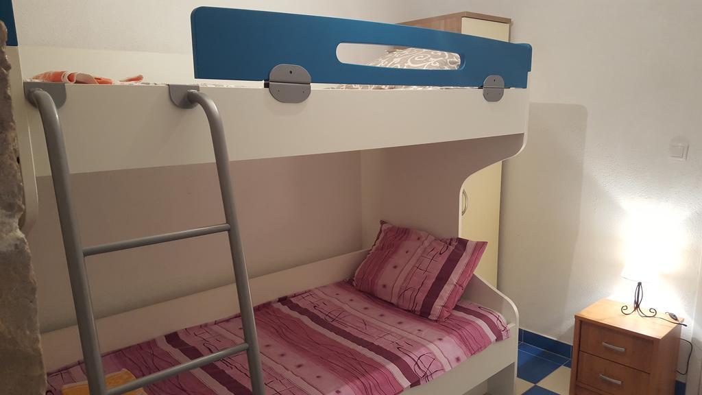 Holiday House Popovic Sućuraj Dış mekan fotoğraf